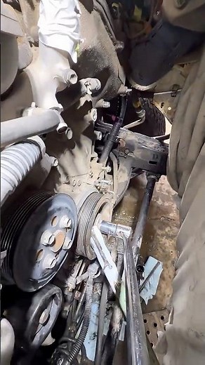 Easiest Way to Remove a Harmonic Balancer Bolt!.
