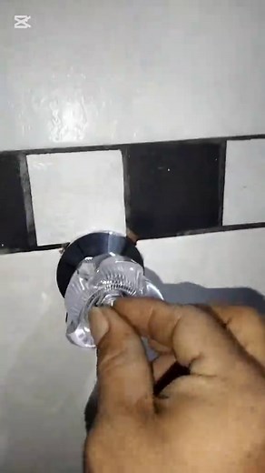 COMO CAMBIAR LA LLAVE DE UNA DUCHA fácil de cambiar #parati #gasfiteria #acabadosmaestros #pintura #pintores #empastadores #hazlotumismo #llaves
