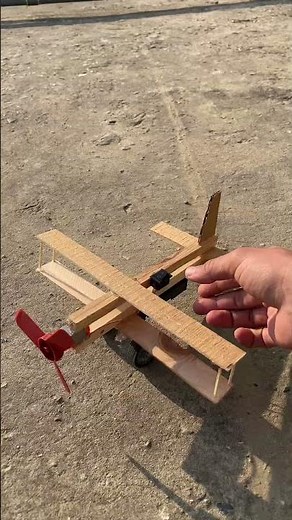 How to make diy Rc plane | Making flying glider using recycled materials #engineeringproject #glider