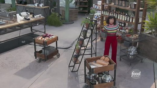 Get an exclusive tour of the Next Gen kitchen from #ChoppedNextGen host Liza Koshy! 🔪 Stream #ChoppedNextGen exclusively on discovery . #discoveryplus | Food Network