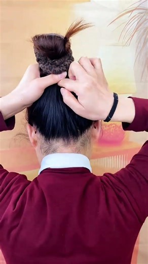 Best Hairstyles for Thin, Fine, Soft Hair: Updo Tutorial