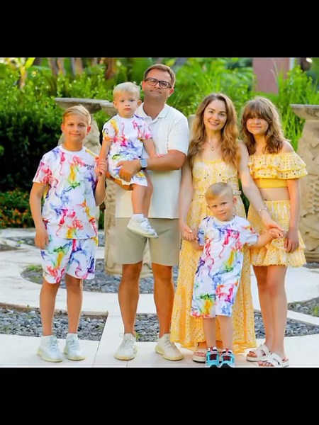 Diana and Roma's Fun Food Challenge for Kids