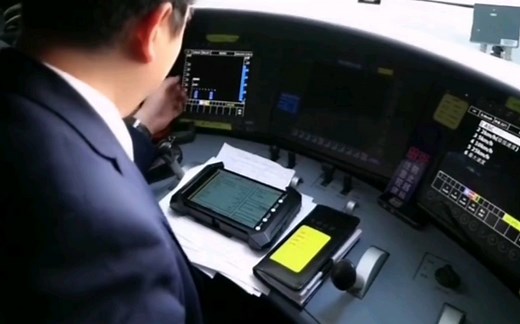 带你走进高铁驾驶室