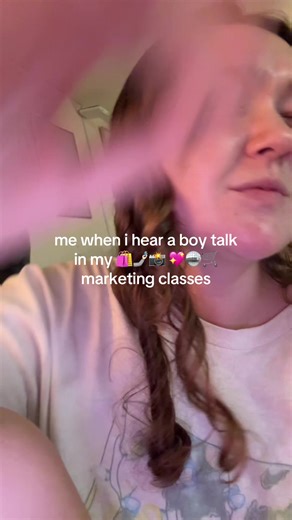 go back to finance class bro let me create my social media campaign in peace #joke #marketing #financebro #college #marketinggirlies