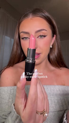 Perfect Pinky Nude Lipstick: MAC Crème Cup Review