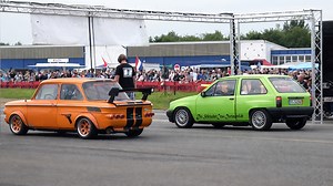 Classic BMW 3 series shows power in drag race