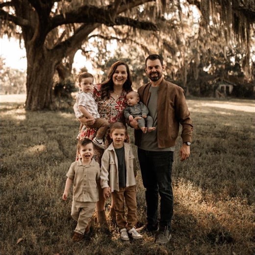 JOY Object Lesson 🤗💛🍋 Supply List Bottle 1: Water and empty balloon Bottle 2: White vinegar in the water bottle and baking soda inside the balloon Happiness is based on what’s happening. Joy is rooted in who God is. Happiness changes with our circumstances. Joy remains, even when life is hard, because it comes from the Holy Spirit. 🕊️ “But the fruit of the Spirit is love, joy, peace...” Galatians 5:22 When happiness fades, His JOY sustains us. 💛 | Christ-Centered Motherhood