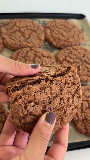 If you like a chewy biscuit, these Milo biscuits are for you. Made with Milo and 4 other ingredients, they’re so easy to whip up! Click the link in our Instagram bio for the full recipe or Google “BestRecipes Milo biscuits”. #milo #easybaking #cookies #biscuits #biscuit #cookie | Best Recipes