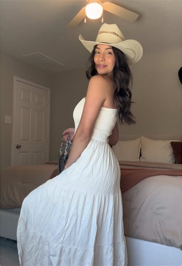 just a little date night outfit🤠 hat is from BootBarn & purse is in my showcase 😆 #datenight #cowgirl #dresses #cowgirlsoftiktok #outfit #summerdress #cowboyhat #cowgirlboots #western #westernfashion #sahmtok #youngmom #bluecollarbabe #westernstyle #westernwear #bluecollarwife #momlife #oneshoulderdress