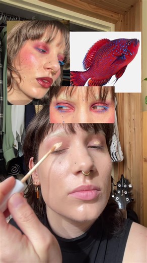 Usually, I try do be as close as I can to my inspo when I do these looks but this fish really made me want to do a monochrome of reds with blue lashes so this is a bit of a different vibe today 🐟 Using : @SEPHORA fond de teint care @BEAUTY BAY eye base ‘truffle’ lip liner @cheeryep palette 09 and 08 @Kaleidos Makeup ‘scarlet striker’ eyeliner ‘sanguine’ blush @e.l.f. Cosmetics ‘Fiji’ putty blush @Glisten Cosmetics LTD ‘shape shifter’ highlighter palette ‘slushie’ split liner (also used as masca