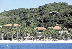 DOT: Hotels, resorts with no first aid staff may face closure