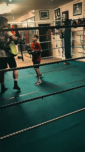 Boxing and kick boxing with the boy #boxing #kickboxing #training #fatherandson