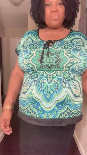 “I Found This Vintage Look on ThredUp 👀” OOTD