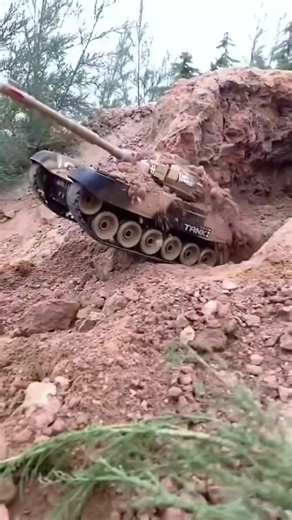 RC Tank Model Showcase for Toy Enthusiasts