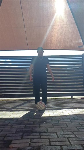 Suka!🔥🌟🕺... Freestyle football skills you should try. #kasi #diski #footballskills #soccerskills #kasiflava