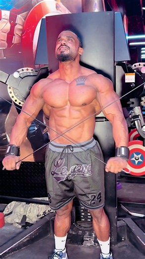🔥 Triceps Cable Pushdown (Cross Cable – Left & Right Together) Build thicker, stronger triceps by pushing both cables down simultaneously. Keep your elbows pinned to your sides, maintain a stable torso, and fully extend your arms at the bottom while squeezing the triceps. Control the weight on the way up to maximize muscle tension throughout every rep. 🎯 Target Muscles: * Triceps Brachii (Long Head, Lateral Head, Medial Head) 💪 Synergists: * Anconeus * Forearm Flexors (Grip Stabilization) * C
