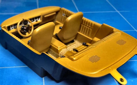 [The Scalemodeling] Revell -1970 Pontiac Firebird Build第3部分 - 内部