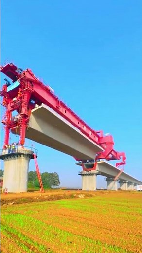 巨大桁を一発設置！架設ガントリー
