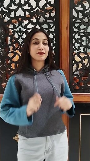 Cropped Hoodie — Trendy, Comfy & Perfectly Styled