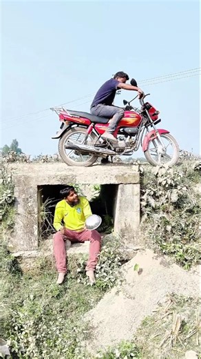 clanging plates funny