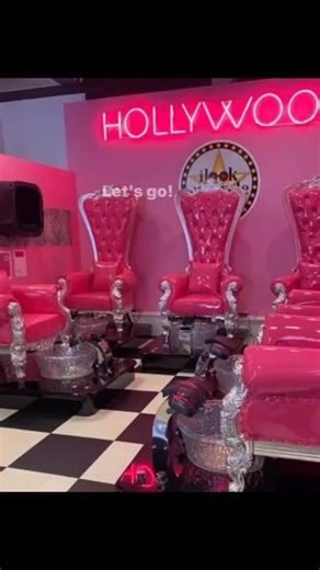 💖 “The party where girls get SERIOUSLY SPOILED!” ✨ 💄 Curls, glitter, makeup, nails… then straight to the LED disco dance floor! 🪩 It’s the ULTIMATE pamper disco party for tweens who want the wow factor 💫 👑 Pink satin robes ✨ Glitter & gems, Hair curled, Braids we got it covered 💅 Nail painting 🎶 Runway parade dancing games 🍽 Glam table, food & cake ceremony on the red lit-up stage 🎥Runway Show show your makeovers 💲 8 girls – $750 | Extra guests – $60pp 📍 Hosted at iLookMyStyle – Adela