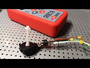 Testing the brake pad wear sensor of a Mercedes truck with a QST-5 tester