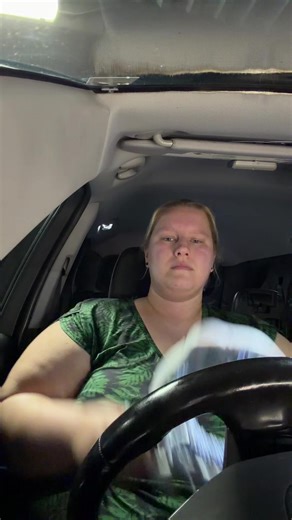 This anti cellulite massage oil and lymphatic drainage massager helps support smoother looking skin and makes body care routines easier especially for moms over 30! #momsover30 #cellulite #healthjourney #lymphaticdrainage #collagen