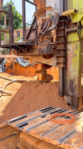 Fernanda Stracke|Engenharia|Fundações on Instagram: "Projeto de fundações da FS Engenharia em execução ✅ 📲 Para cotação de projeto de fundações e contenções: 📧 engenharia@fsprojetosdefundacoes.com.br"