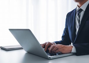 動画配信プラットフォームの作り方！運用方法や活用事例まで徹底解説