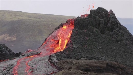 Iceland volcano offers up hot dogs.