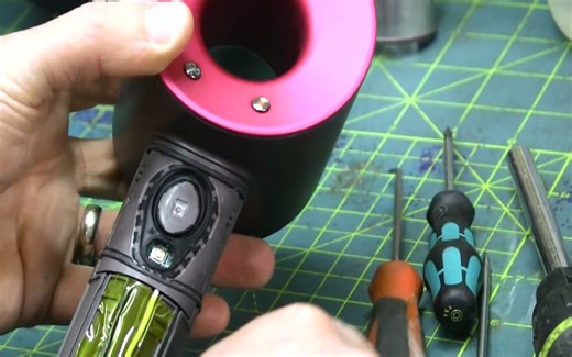 Dyson戴森 吹风机拆解1-上部分视频 （无字幕介意请绕道）