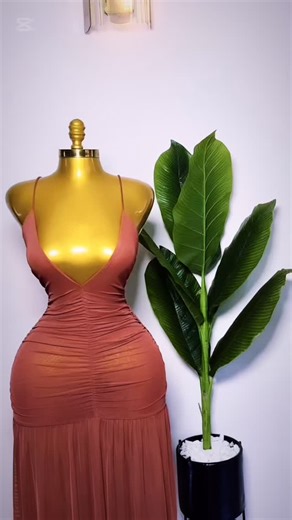 Available💕🛍️ M/L 18,000frs #cameroon #onlineshop #thriftcameroon #shopping #styleinspo #fashion #ootd #dress #dress | La Vie En Robes