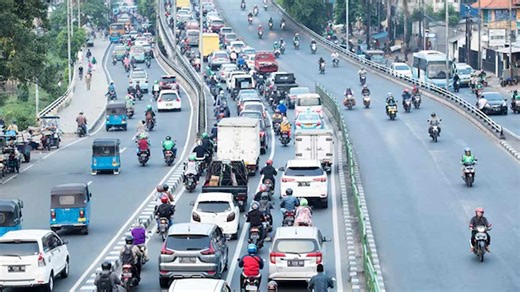 Stuck In Jam? 5 Productive Things to Do While Stuck In Traffic | Herzindagi