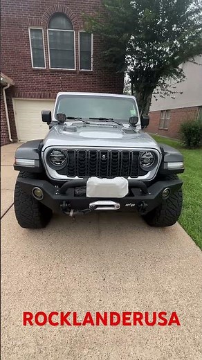 New 2024 OEM Mopar Grille just installed on Jeep Wrangler JL Rubicon TY Distinction Applied