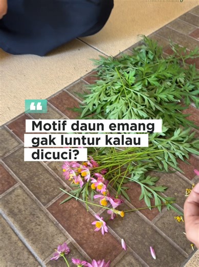 Walaupun dari daun, asal cara treatment kain dan pemilihan daunnya sudah betul pasti hasilnya cantik dan awet🌿✨ . . . Pendaftaran pelatihan langsung hubungi salah satu admin dibio . . FYI : tanggal merah dan diluar jam kerja, slow respon🙏 #ecoprint #pelatihanecoprint #workshopecoprint