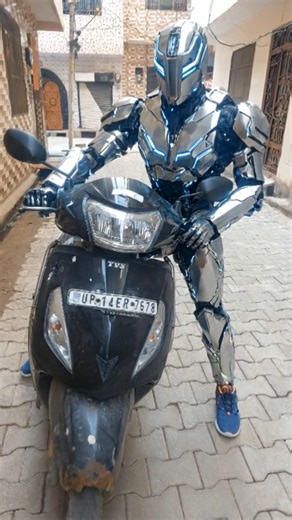 Robat ne scooty chori kar liya #transformers #robot #scooty