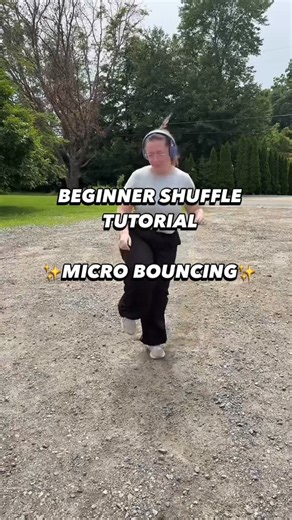 Kamie Shuffle on Instagram: "Took me months to do this at a fast BPM! Save for later ❤️‍🔥 #freestyle #shuffle #shuffling #shuffledance #edm #housemusic #beginner #inspiration #motivation #workout #microbounce #shuffletutorial"