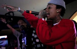 Wiz Khalifa Performs "Black & Yellow" Live With Snoop Dogg!