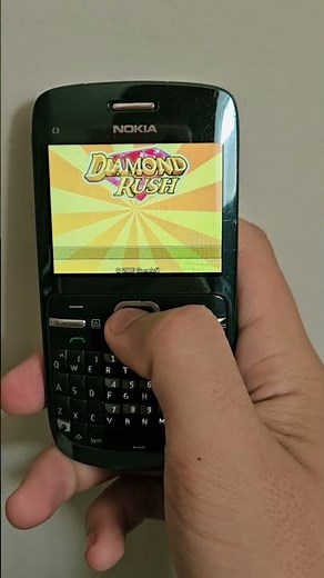 gameplay on old Nokia phone. Diamond Rush