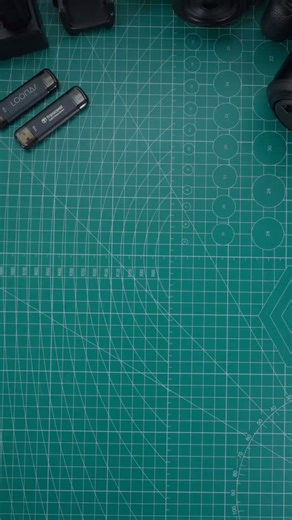 Easiest to install tempered glass for iPhone 17 Pro #iphone #iphone17pro #smartdevil #iphoneaccessories | Kerwin Cayabyab Dayrit