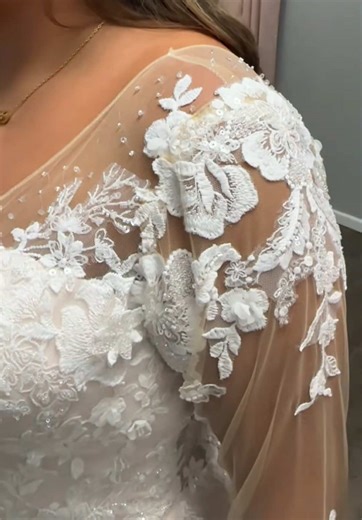 How to use double-sided invisible tape on sleeves!🤍✨ #tiktok #fyp #wedding #trending #viral
