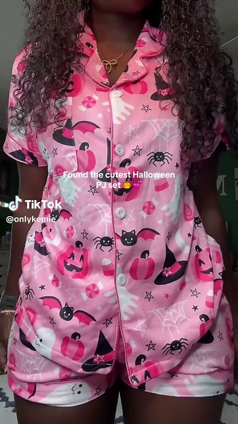 The cutest little pj set for Halloween 🎃 and it’s pink 💕😍 #pajamas #pajamaset #sleepwear #halloweenpajamas #tiktokshopcreatorpicks