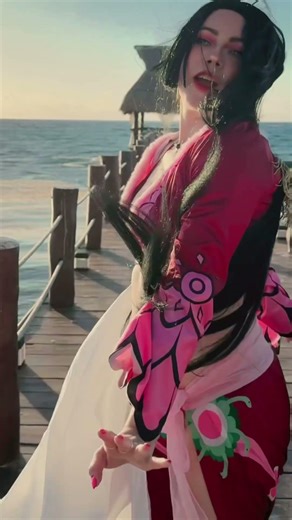 El Luffy llegó con Boa y con Boa se va haaha💗 #gabrielakatseye #onepiece #boahancockcosplay