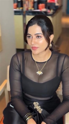 Anju kurian😉 on Instagram: "Cant take my eyes off her ✨🥹 the dead gorgeous anju Kurian"