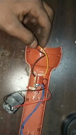 Torch ko repair kaise karen। खराब टॉर्च लाइट को बनाए घर पर। #torch#led