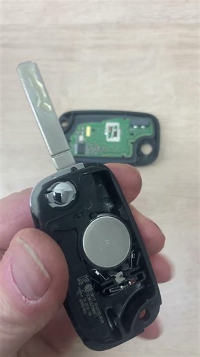 Renault flip key battery change -EASY DIY #automobile #remotebattery #remotecontrol #mechanic