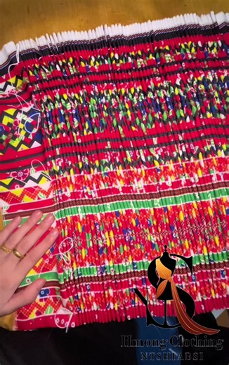 Tiab Khaws nre #hmongclothig #ntshiabsi#ຟິດດດດ✨
