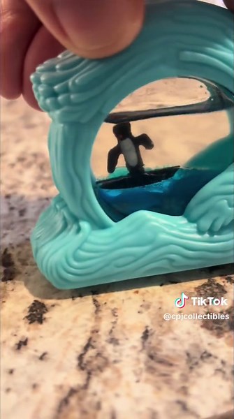 2007 Surf's Up McDonald's Toy Review