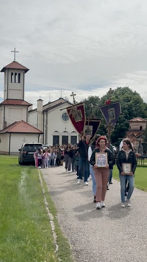 Obeležen Spasovdan u Zvečkoj☦️ #rtvmag #obrenovac #spasovdan #praznik #zvecka #preslava #pravoslavlje #vera #orthodox #viral #viralvideos | RTV Mag
