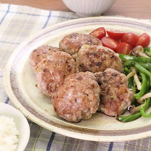少ない材料で♪ 豚こまミンチの和風ミニハンバーグのレシピ動画・作り方 | デリッシュキッチン